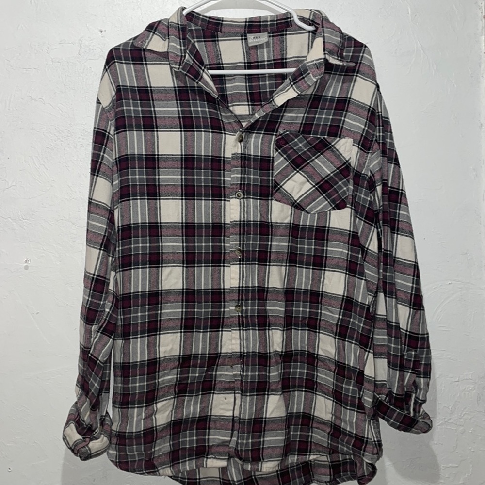Oversized plaid long sleeve